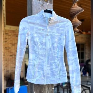 Lululemon Define Jacket. Incognito Camo Jacquard Alpine White Starlight. Size 2.